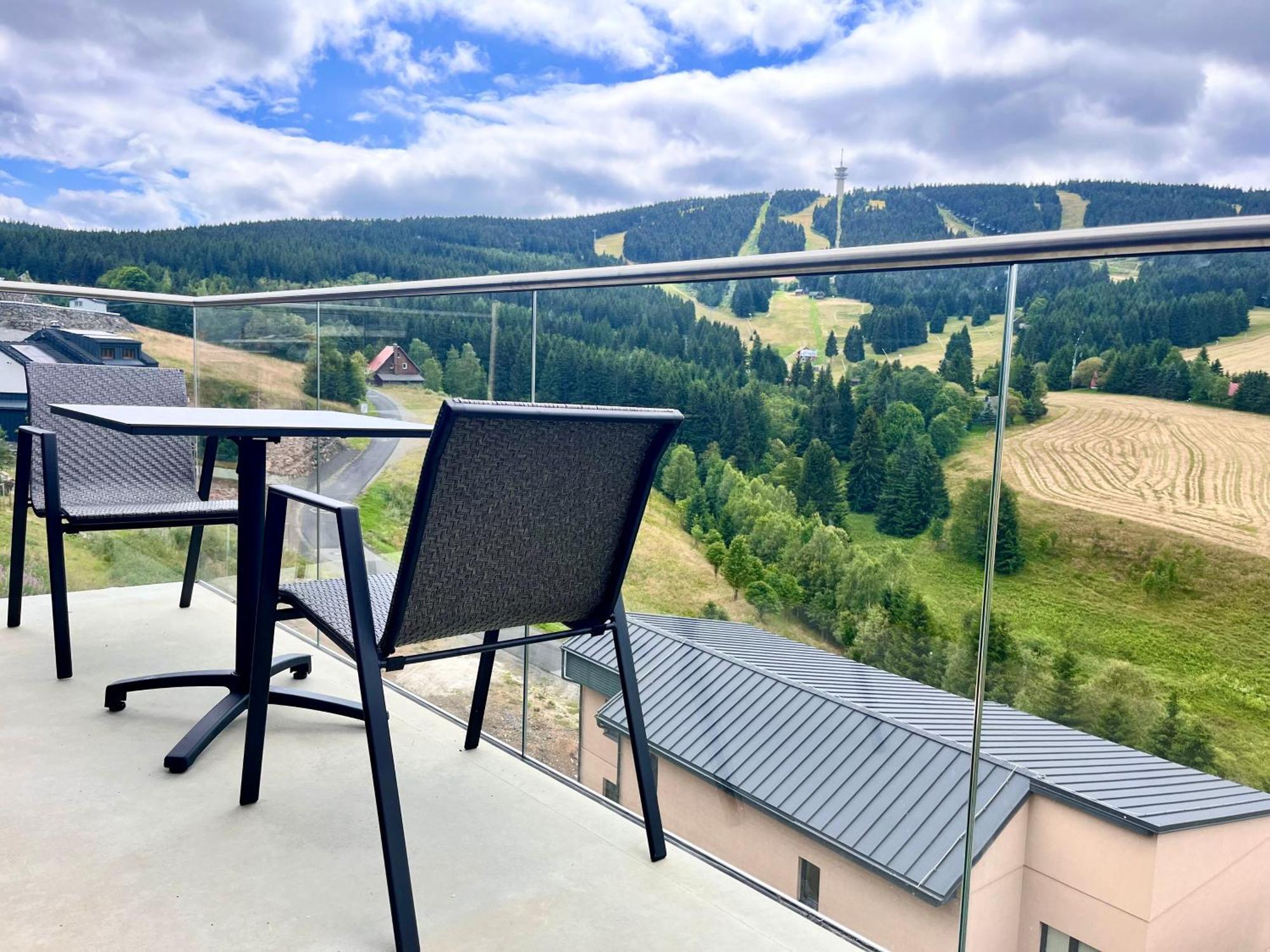 Apartmany Vista Klinovec Loucna pod Klinovcem Exterior photo